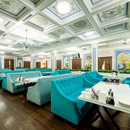 Shymkent Grand Hotel Екстериор снимка