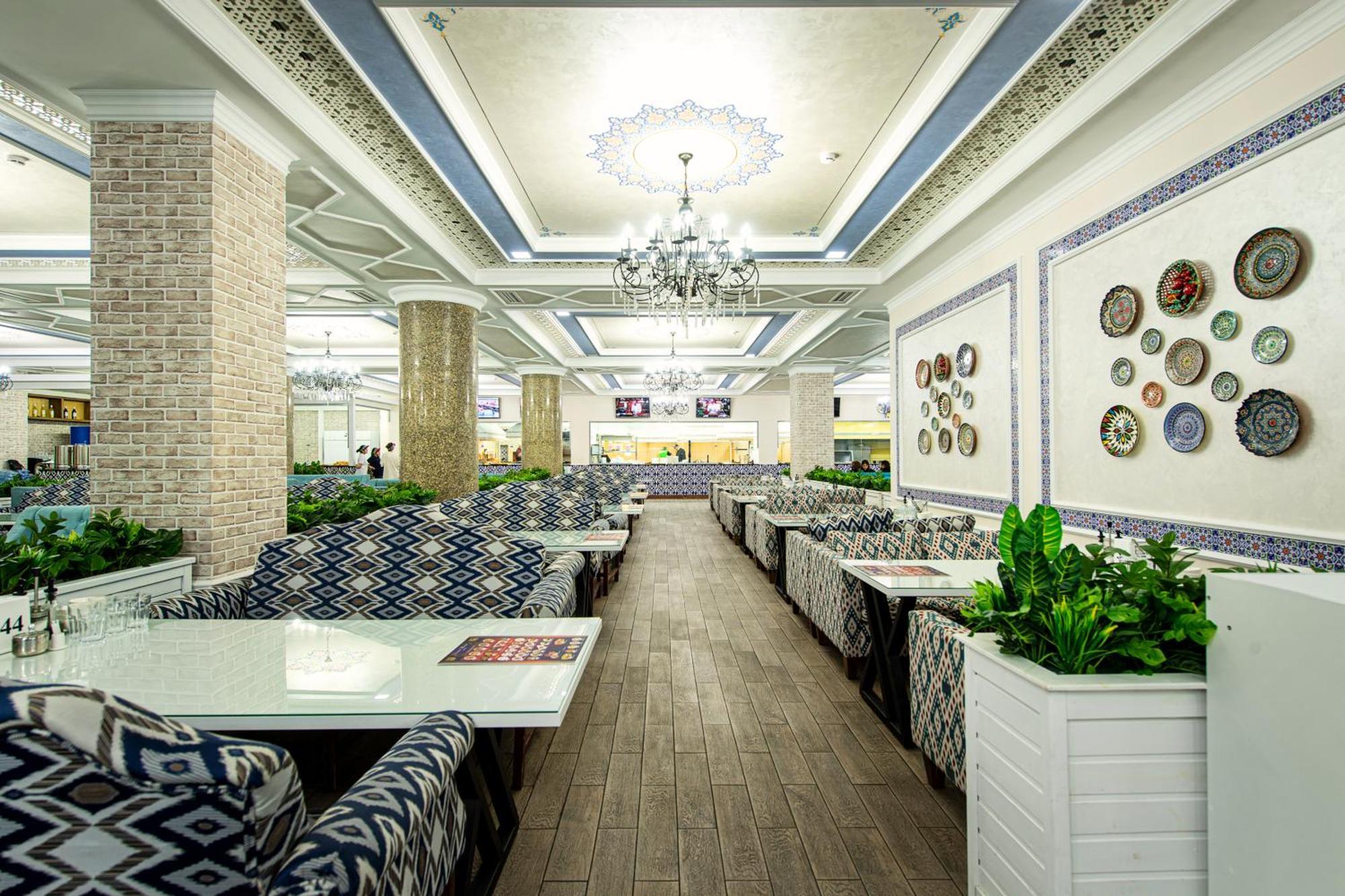 Shymkent Grand Hotel Екстериор снимка