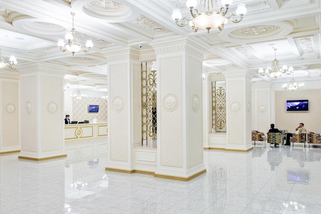 Shymkent Grand Hotel Екстериор снимка