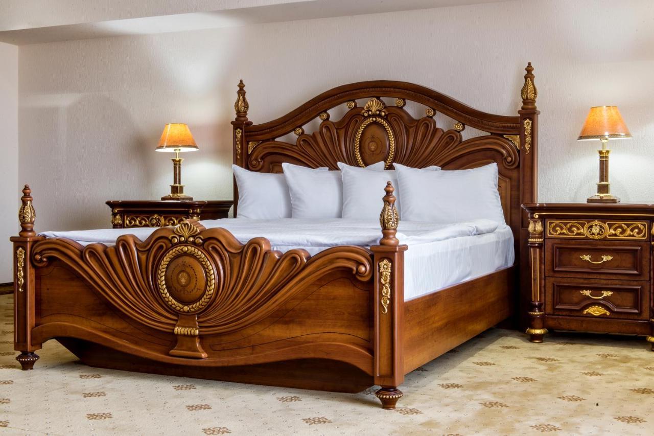 Shymkent Grand Hotel Екстериор снимка
