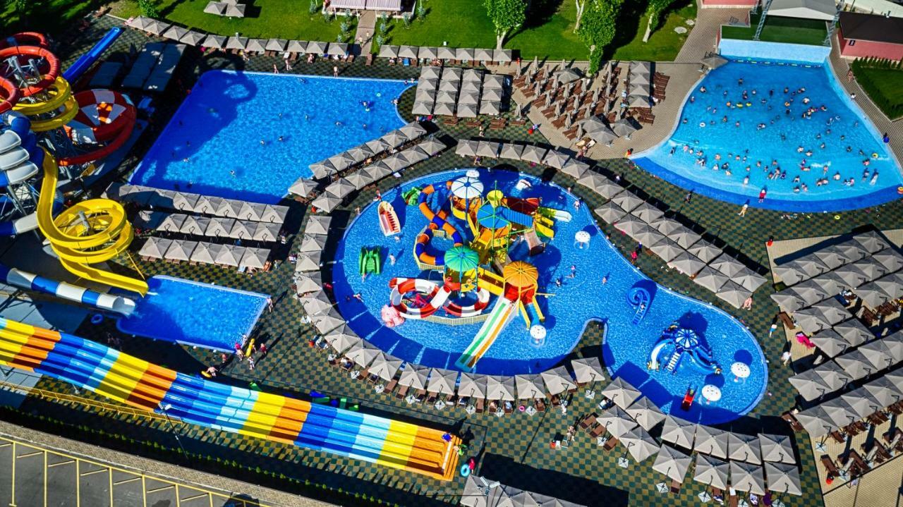 Shymkent Grand Hotel Екстериор снимка